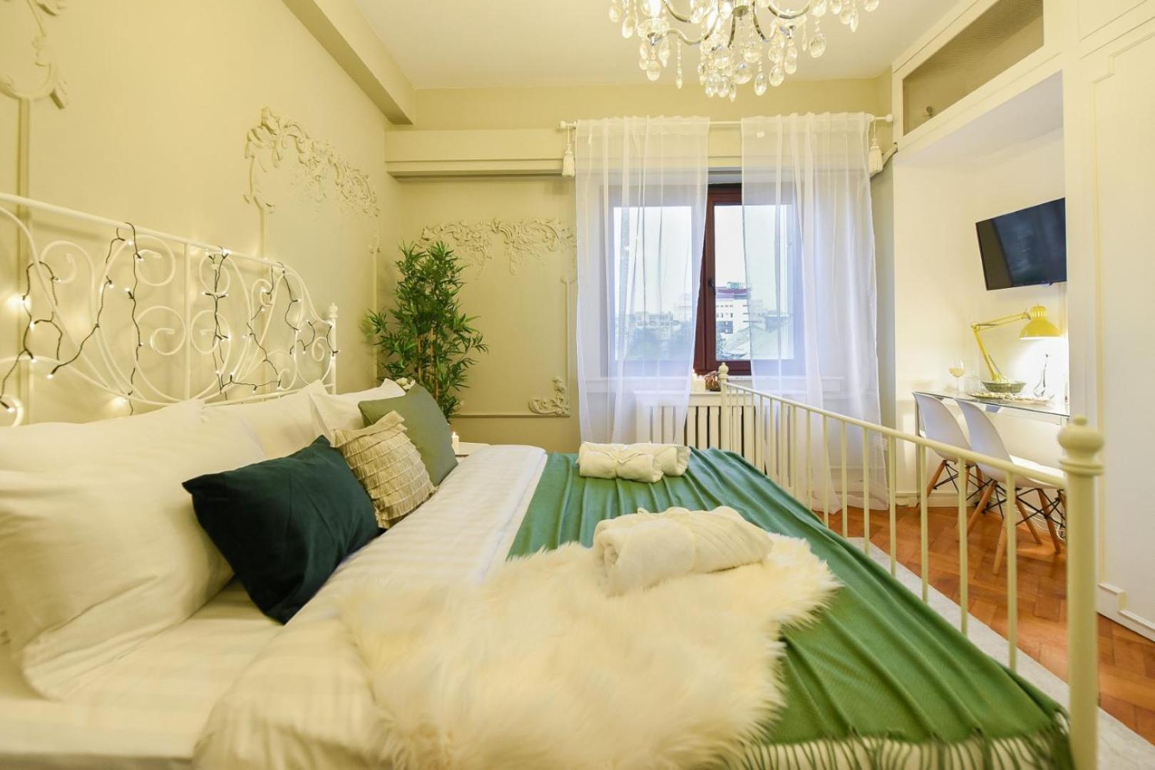 Cozy Overlooking The Old Town Bucarest