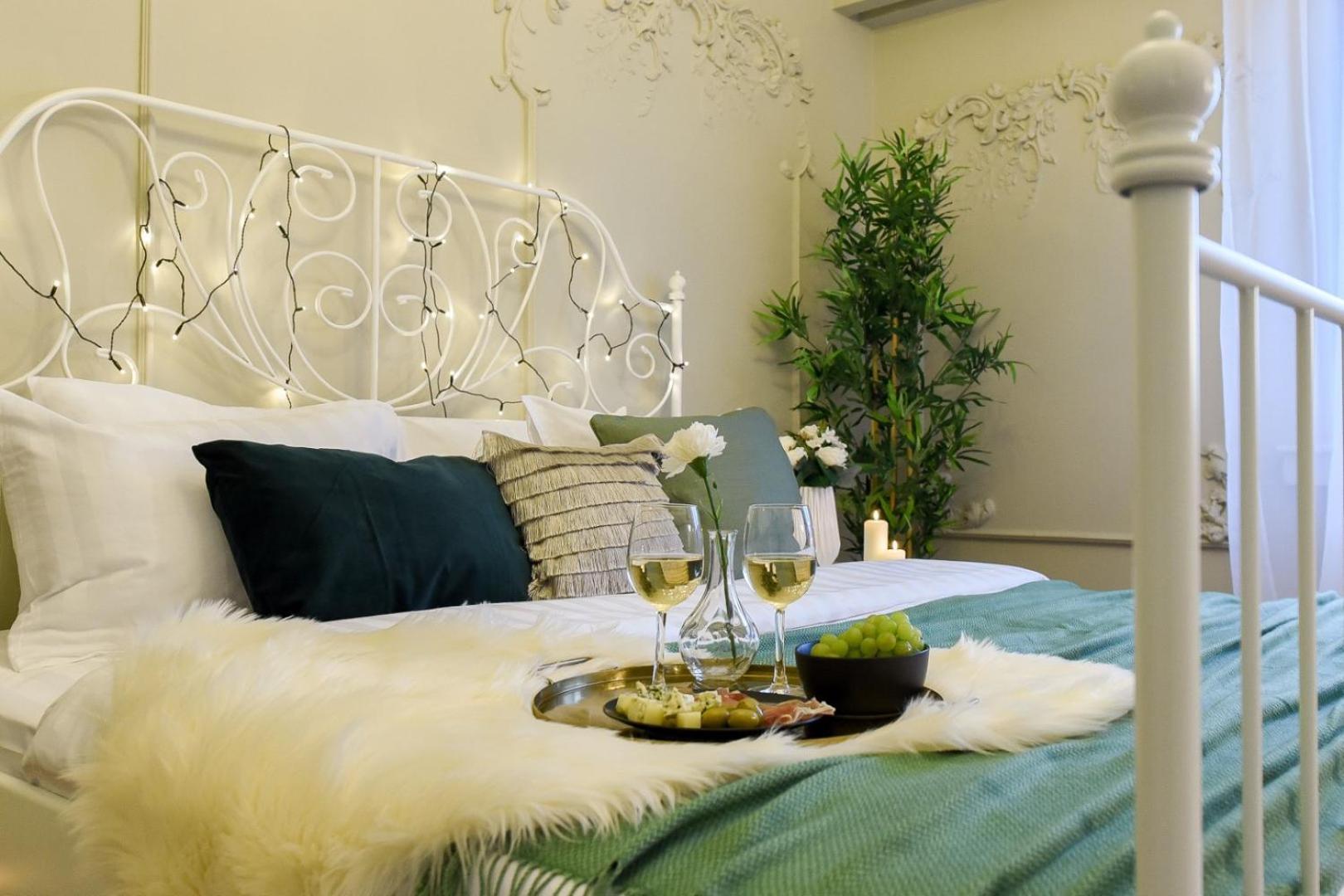 Cozy Overlooking The Old Town Appartamento Bucarest
